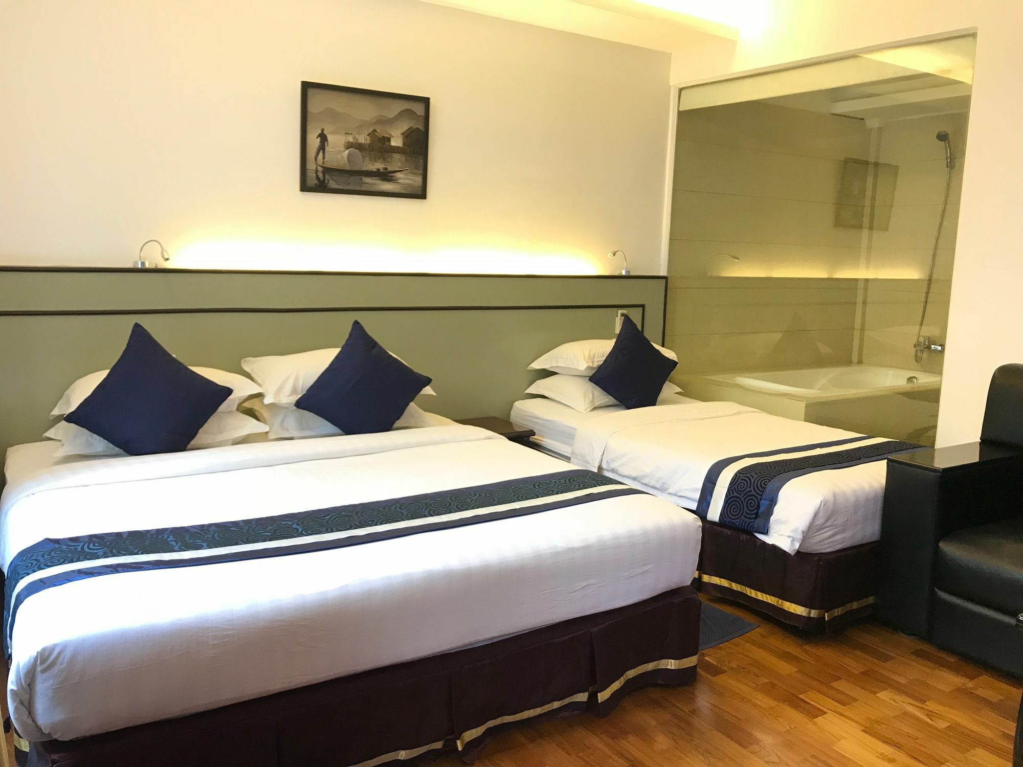 Sky View Hotel Yangon Esterno foto